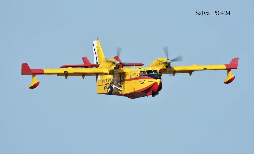 Canadair CL-415 2