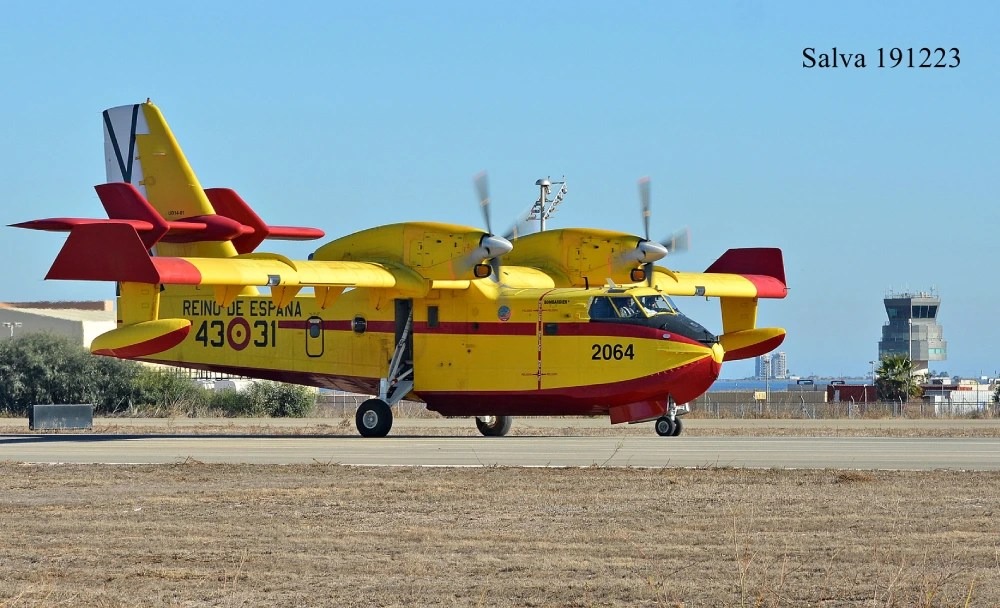 Canadair CL-415 3